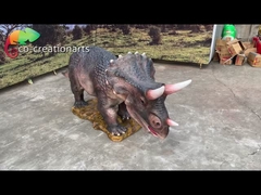 Wodoodporny animatroniczny triceratops naturalnej wielkości animatroniczny dinozaur do parku rozrywki