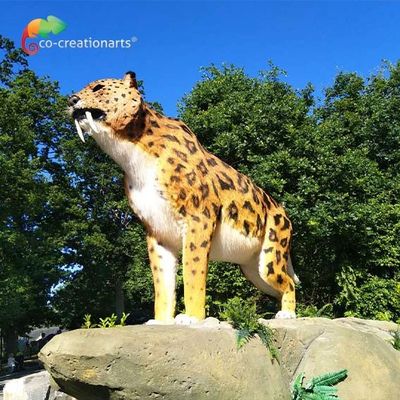 kupować Odporne na słońce realistyczne zwierzęce animatroniki Saber Wulf do parku safari online manufacture